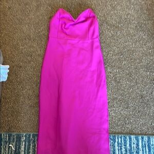 Elegant Strapless Magenta Dress